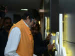 Amitabh Bachchan cutting the ribbion