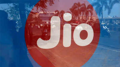 Reliance Jio launches Rs 20,000 crore rights issue