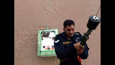 IAF continues to hold hands in flood-hit Gujarat