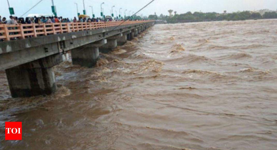 Saurashtra floods Machhu dam overflows; 2,600 evacuated in Morbi