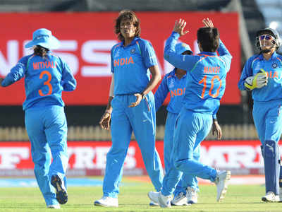 MP govt announces Rs 50 lakh award for women's cricket team