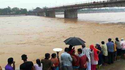Flood waters channeled into Sabarmati river front