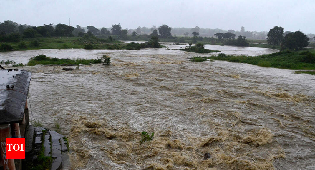 jamshedpur floods Overflowing rivers trigger flood scare in Jamshedpur