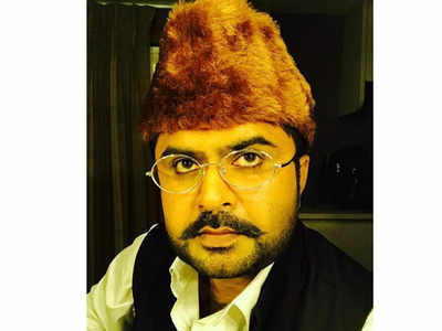 Anoop Menon's first look in Aami is out!