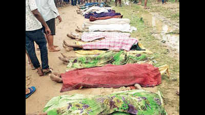 17 of a family found dead in Banaskantha village; toll 123