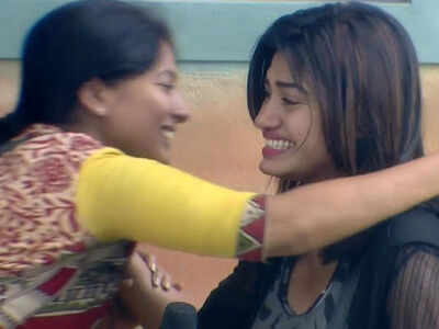 Bigg Boss Tamil - 26th July 2017, Episode 32 Update: On Day 31, Oviya and Gayathri patch up - Times of India Bigg Boss Tamil - 26th July 2017, Episode 32 Update: On Day 31, Oviya and Gayathri patch up - Times of India