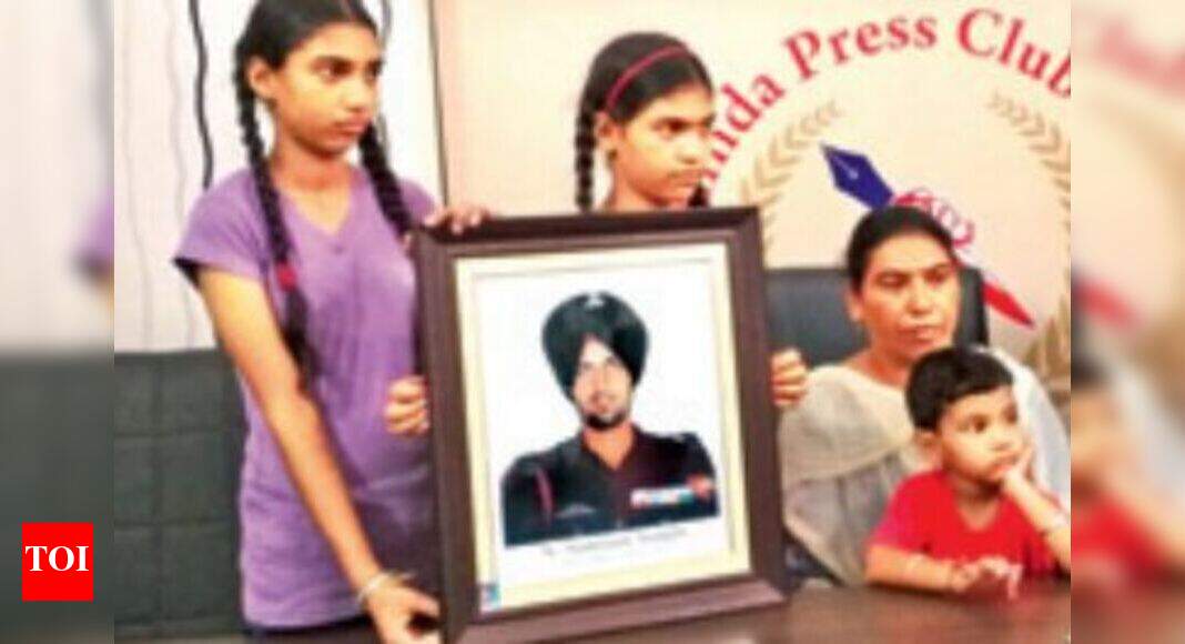 Soldier's widow demands ex gratia relief from Army Ludhiana News