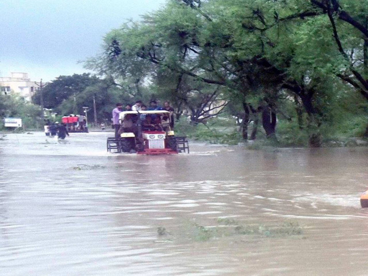 Gujarat floods: Warning of rapid rise in river water levels | Ahmedabad  News - Times of India