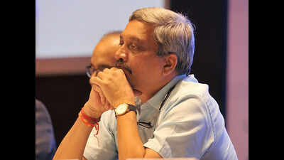 Will resolve taxi issue by Sept 30, CM Manohar Parrikar tells House