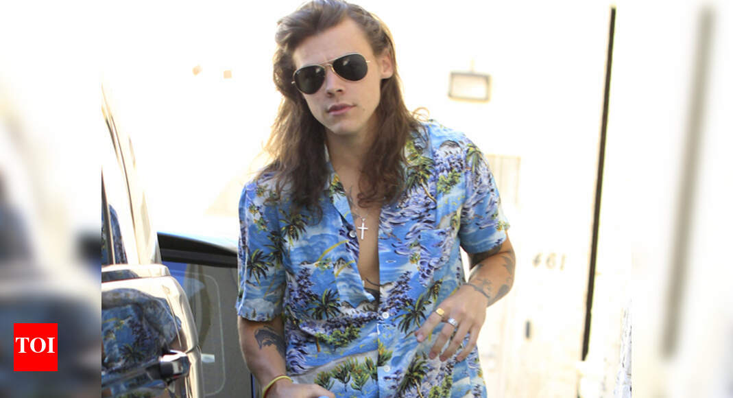 harry styles chin scar Image 1