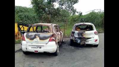 Short circuit in car sparks fire, engulfs car parked beside it too
