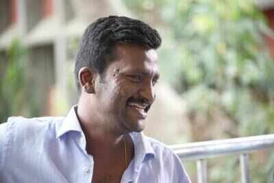 Suseenthiran's next is not titled Ilamai Oonjal Aadukirathu