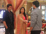 Shah Rukh Khan, Meera Deosthale and Vijayendra Kumeria