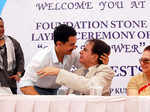 Dilip Kumar and Aamir Khan greet each other while Mithun Chakraborty and Saria Banu