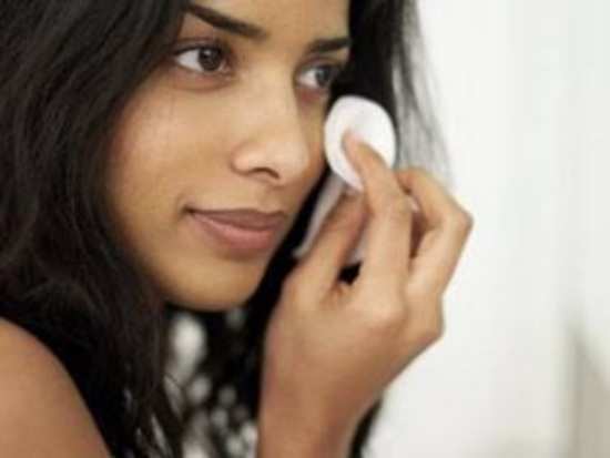 DIY make-up removers that you must try for a better skin
