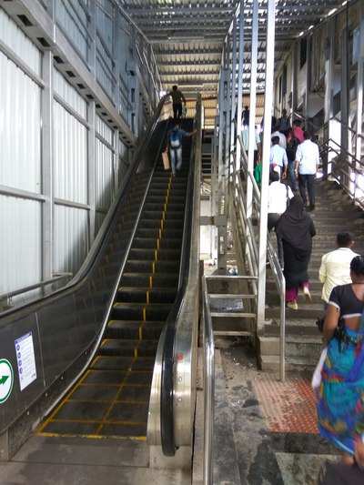 vasai escalator always closef
