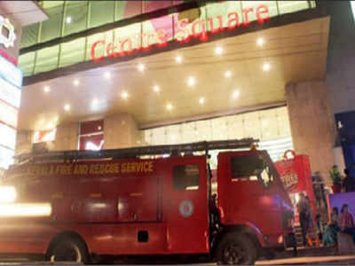 Centre Square Mall 15 Stuck In Mall Lift For Over 45 Minutes In Kochi Kochi News Times Of India