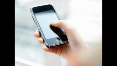 West Bengal mulls mobile ban in classrooms