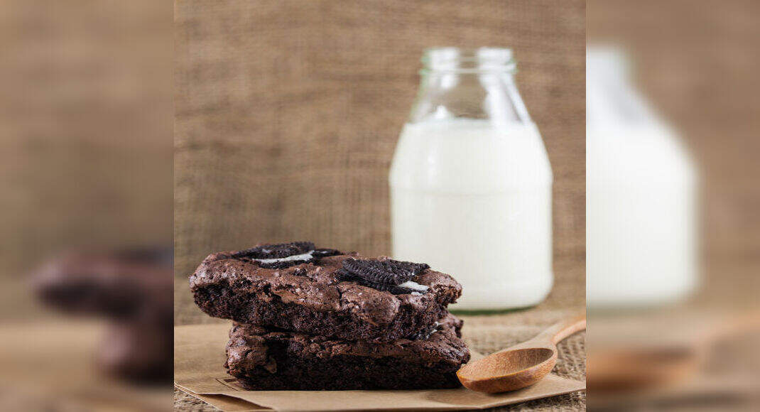 Creamy Oreo Cookies Recipe: How to Make Creamy Oreo Cookies Recipe | Homemade Creamy Oreo Cookies Re