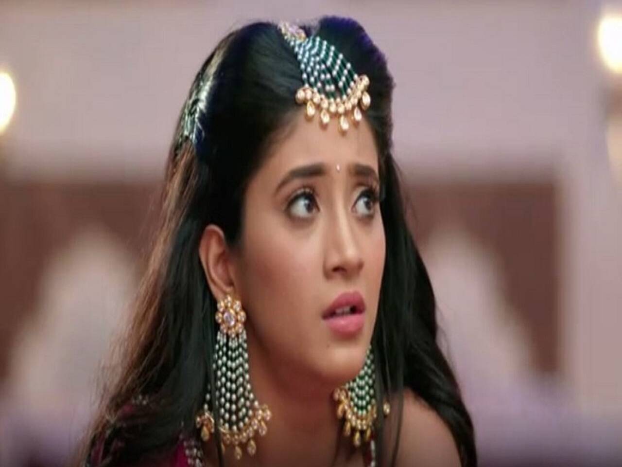 Naira Stylish Long Earring DesignsNaira aka Shivangi Joshi Inspired Heavy  Earrings earrings nairaearringsdesigns earringsdesign heavyearing  shivangijoshiearrings shivangijoshiearrings nairaheavyearrings  latestearringdesigns  Naira Stylish 