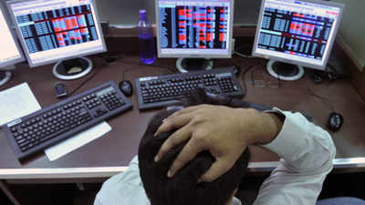 Dalal Street goes out of form; Sensex, Nifty fall for fifth straight day