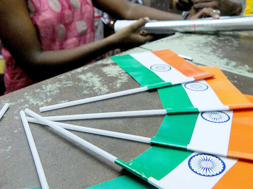 Independence Day weekend starts, travellers take off on short vacations