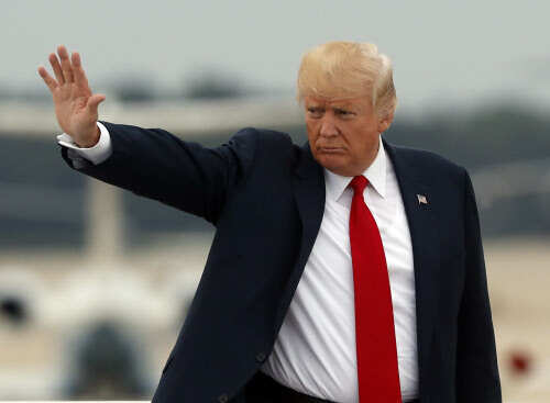 Trump calls up Modi, greets him on I-Day