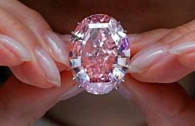 Spat over over Rs 2.5-billion rare diamond: Interpol cancels warrants against 4 Indian-origin bizmen