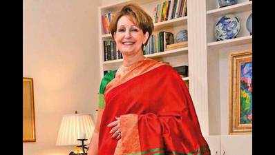 US envoy goes with public vote, chooses to wear a Kanjeevaram on Independence Day