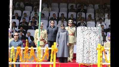 Independence Day: Most remain seated while national anthem played in J&K