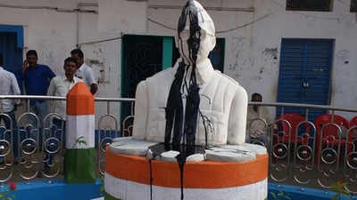 Subhash Chandra Bose's bust desecrated at Birbhum