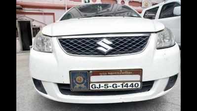 ‘Most Surat Municipal Corporation vehicles flouting HSRP rule’