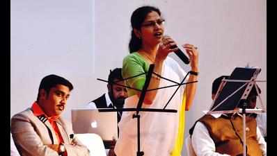 Singers weave magic through Gulzar’s poems and songs