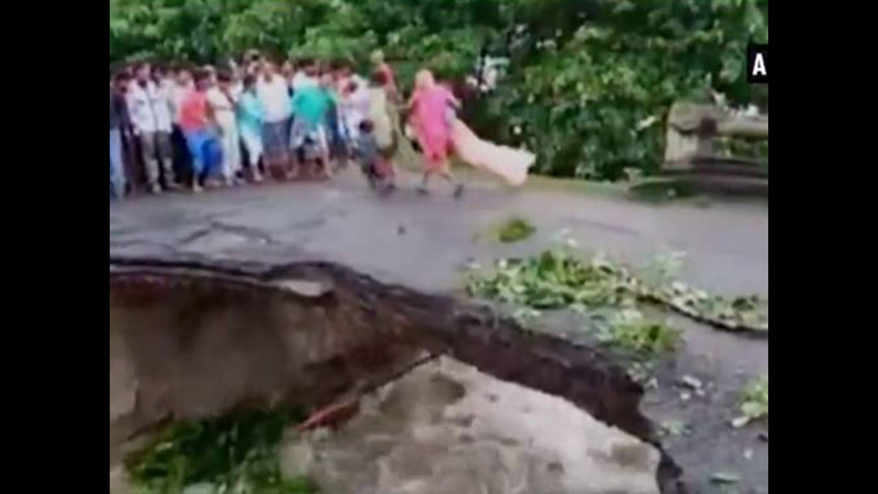 Bihar floods: 119 dead; bridge collapse caught on camera - Times of India