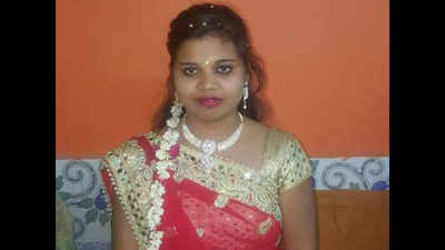 Looteri dulhans cheat two grooms of lakhs