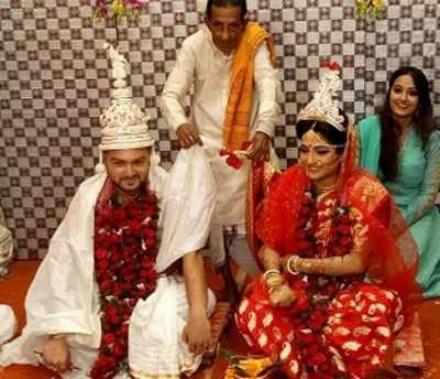 Vivaan shares wedding pictures