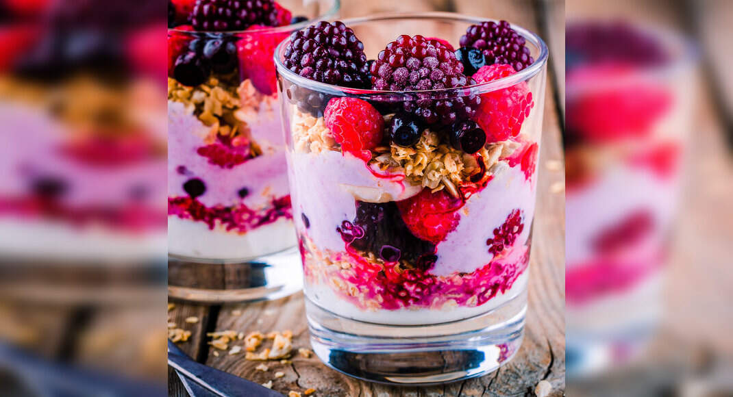 Berry Yogurt Parfait Recipe: How to Make Berry Yogurt Parfait Recipe | Homemade Berry Yogurt Parfait
