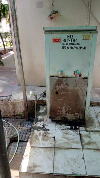 Unhygienic water at Cantt polyclinic