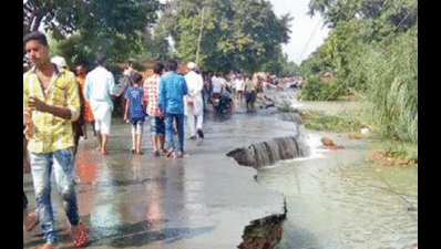 Flood fury: Rising Rapti spells doom for Gorakhpur villages
