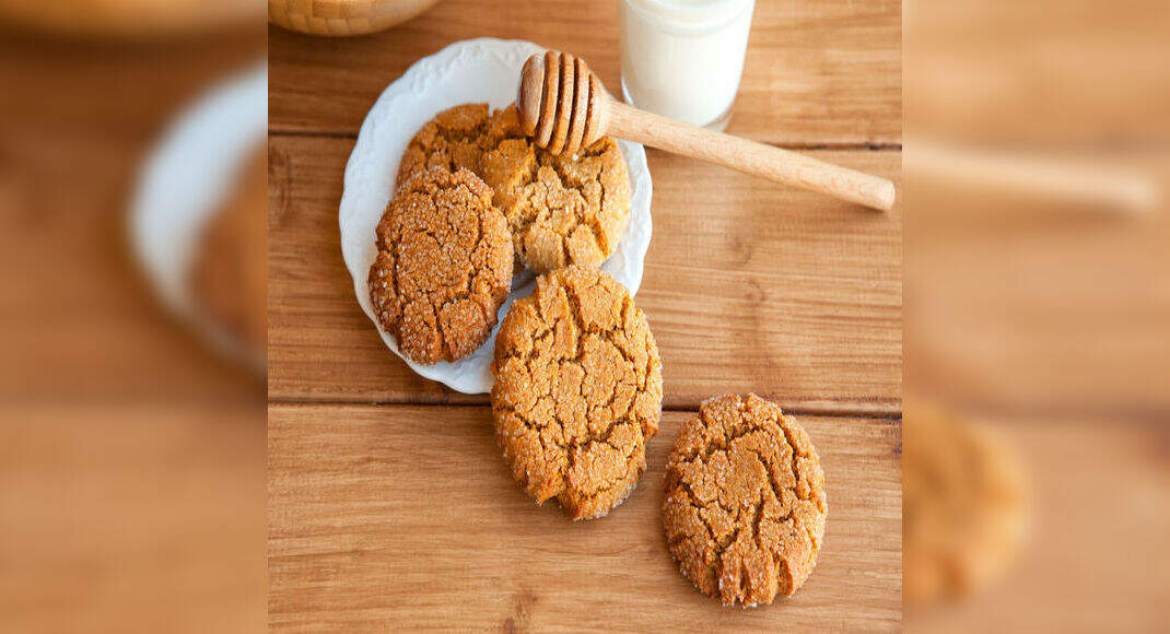 Eggless Ginger Cookies Recipe: How to Make Eggless Ginger Cookies Recipe | Homemade Eggless Ginger C