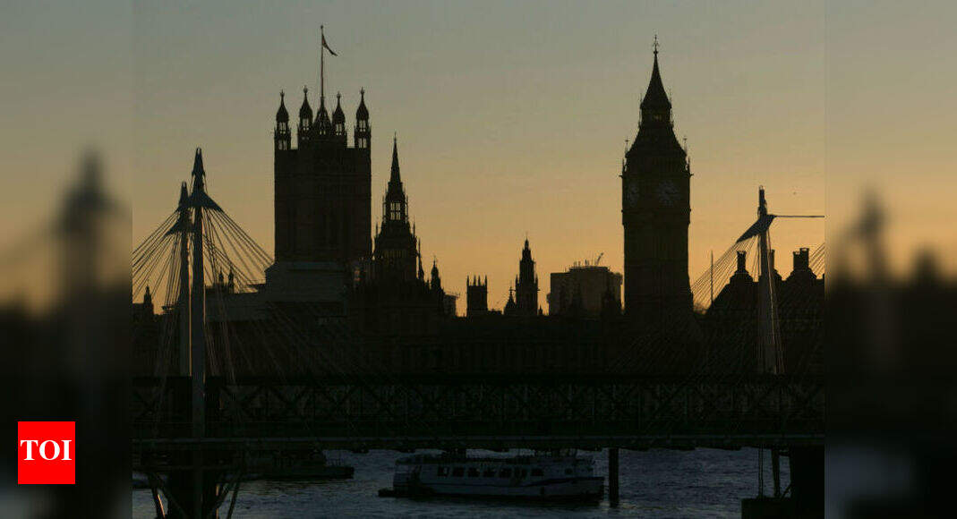 Most Indian students leave UK after degree - Times of India