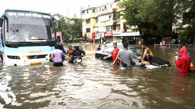 Mumbai Rains: Rains wreak havoc in Mumbai; Met office predicts more ...