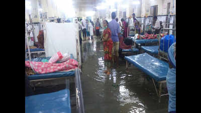 Mumbai mayhem: Water enters KEM hospital, patients moved to upper floors