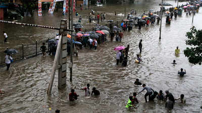 Mumbai: Downpour brings city to its knees, more rains predicted