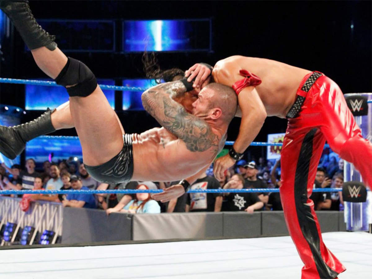 Wwe Smackdown 29 August 2017 Orton Plants Nakamura With Rko Wwe News Times Of India