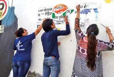 Doon’s college students spare walls in poll season to adopt swachh idea