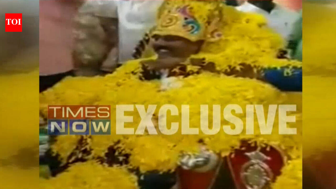 Now, neta worshipped and showered with flowers
