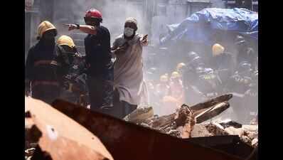 24 dead as over century-old building collapses in Mumbai | Mumbai News ...
