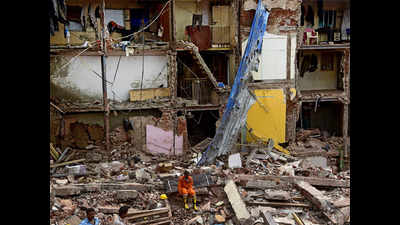 Bhendi Bazaar building not on dilapidated list; blame game begins