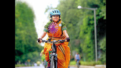 Pedal happy Delhiites pair cycling gear with ethnic wear